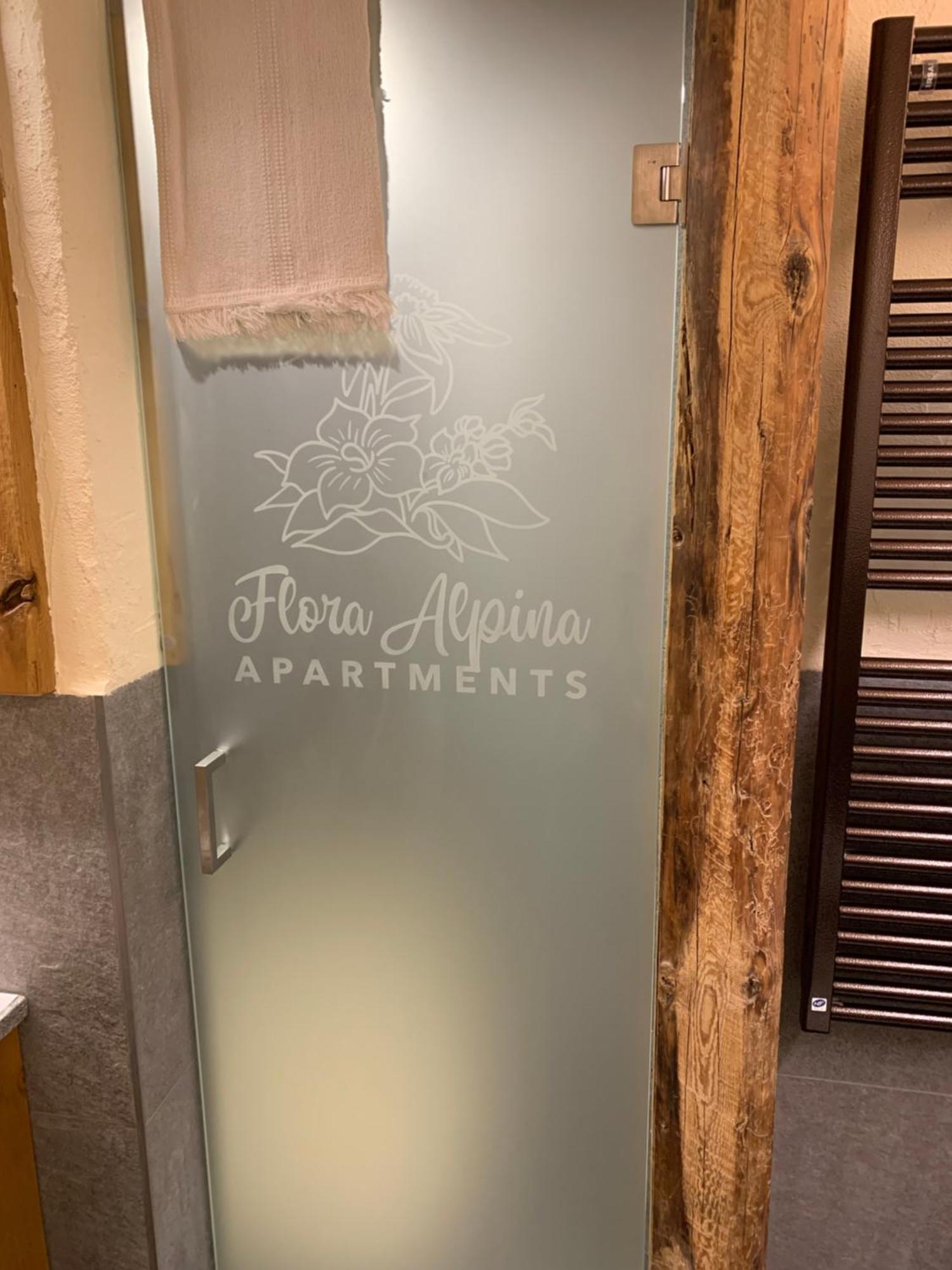 Flora Alpina Apartments-Residenza Verdebjo Gressoney-Saint-Jean Kültér fotó